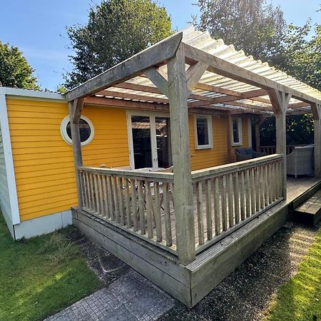 Ruime 5-Persoons Chalet Aan Het Bergumermeer Suameer Exteriér fotografie